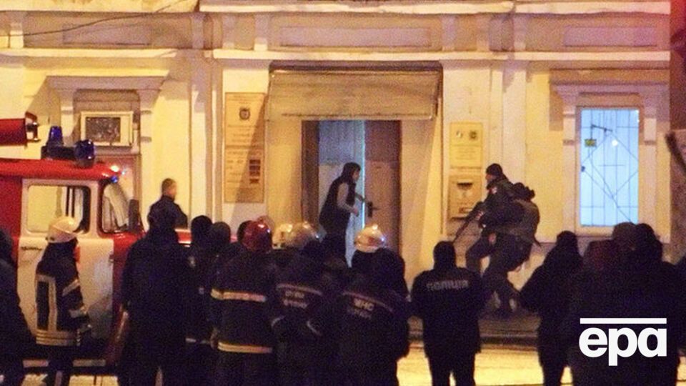 Чоловік захопив заручників у Харкові напередодні Нового року