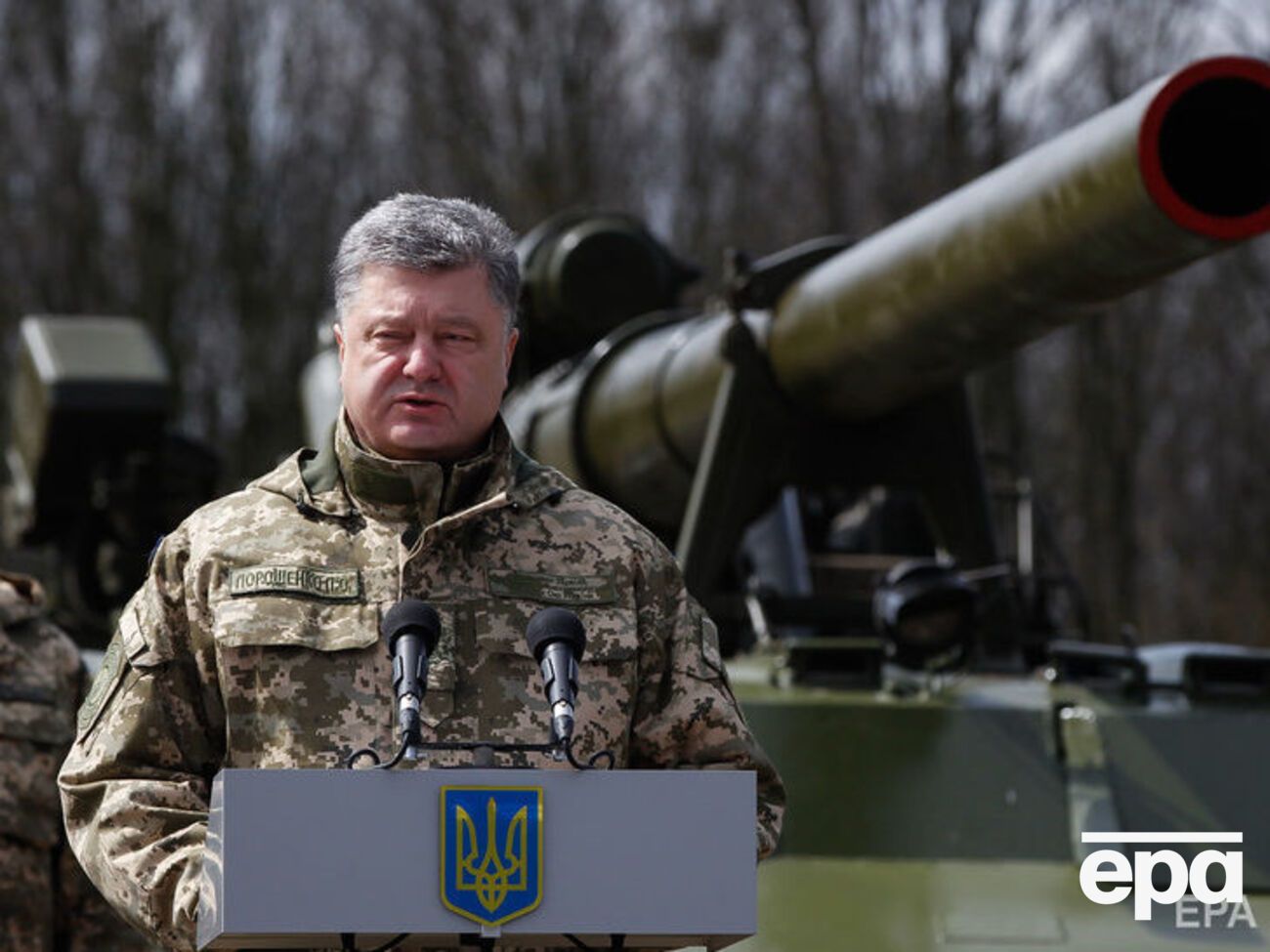 Порошенко подякував військовим, які "не піддалися на провокації"