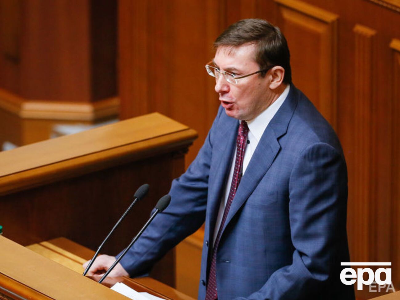 Луценко просив Раду дати згоду на затримання й арешт Савченко