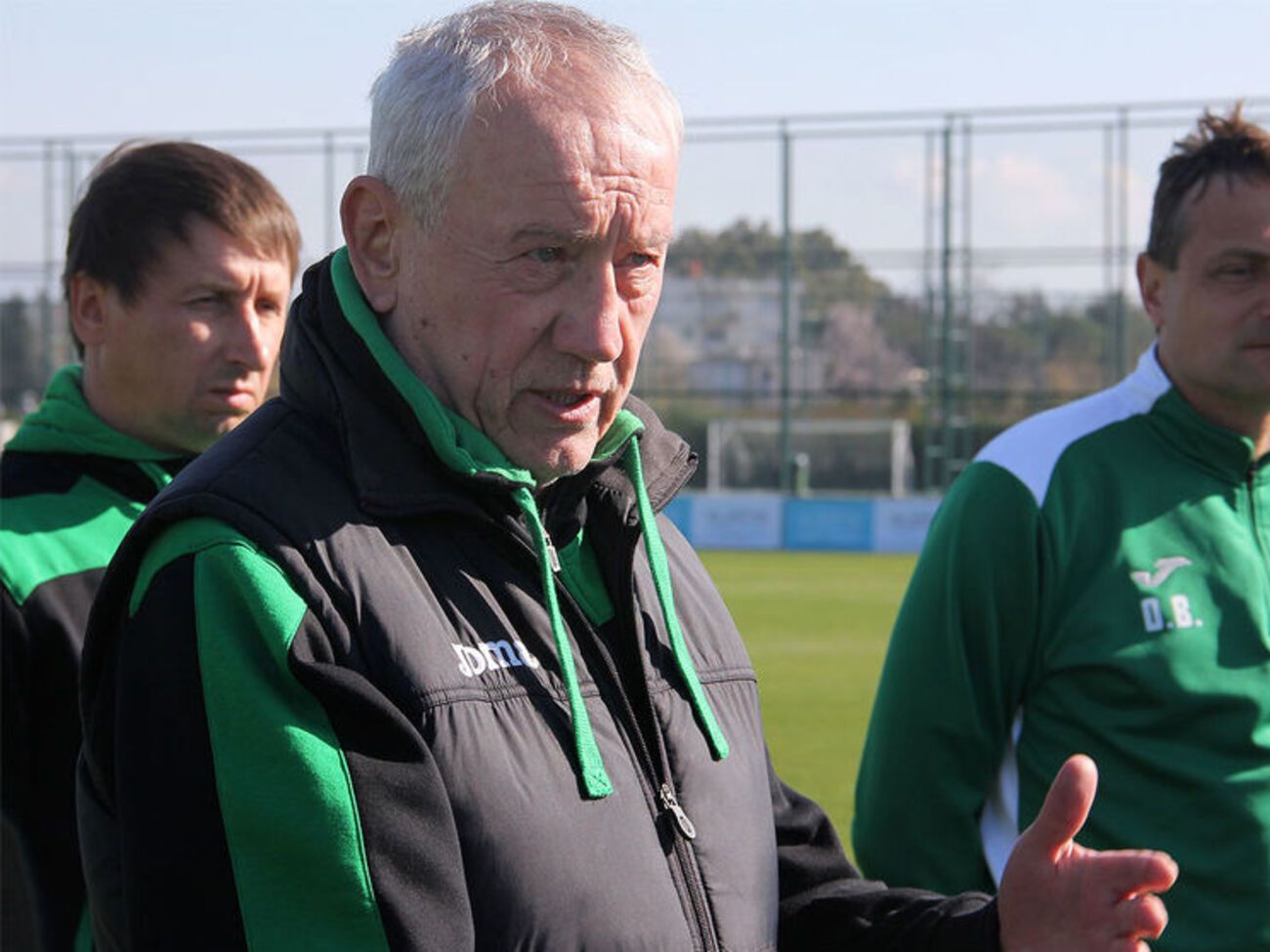 Дыминский (в центре) подозревается в совершении смертельного ДТП