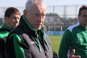 Дыминский (в центре) подозревается в совершении смертельного ДТП