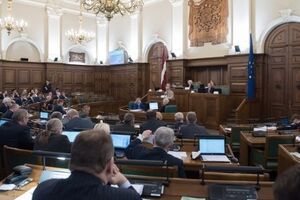 Поправки к закону об образовании поддержали 58 депутатов, 18 проголосовали против