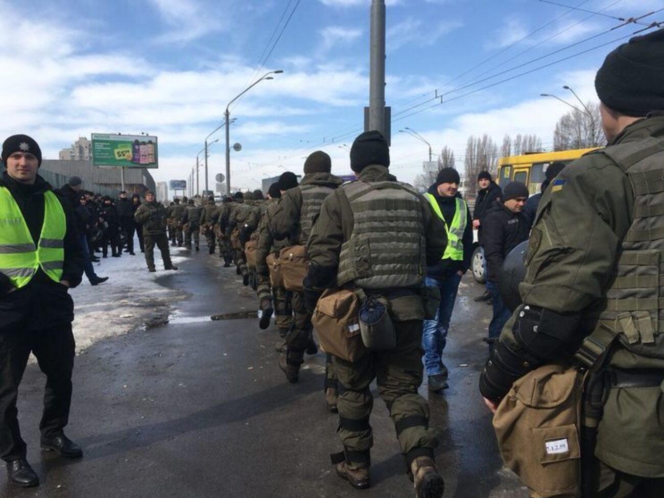 "Национальный корпус": Мы видим линию фронта и противника