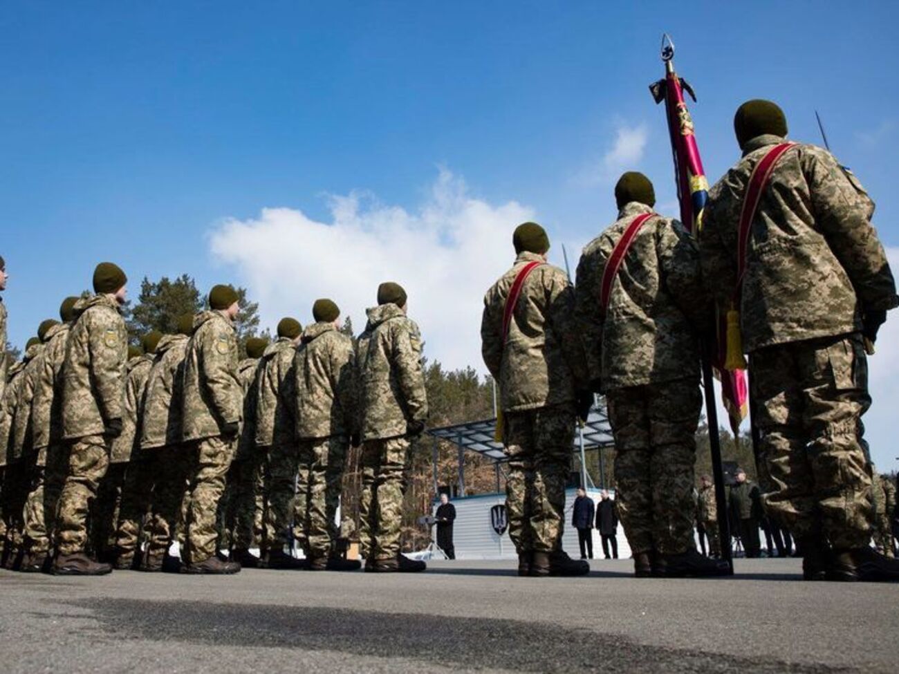 Порошенко:&nbsp;Агрессор пытается сместить эпицентр гибридной войны как можно ближе к сердцу Украины