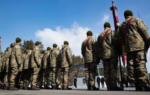 Порошенко: Агрессор пытается сместить эпицентр гибридной войны как можно ближе к сердцу Украины