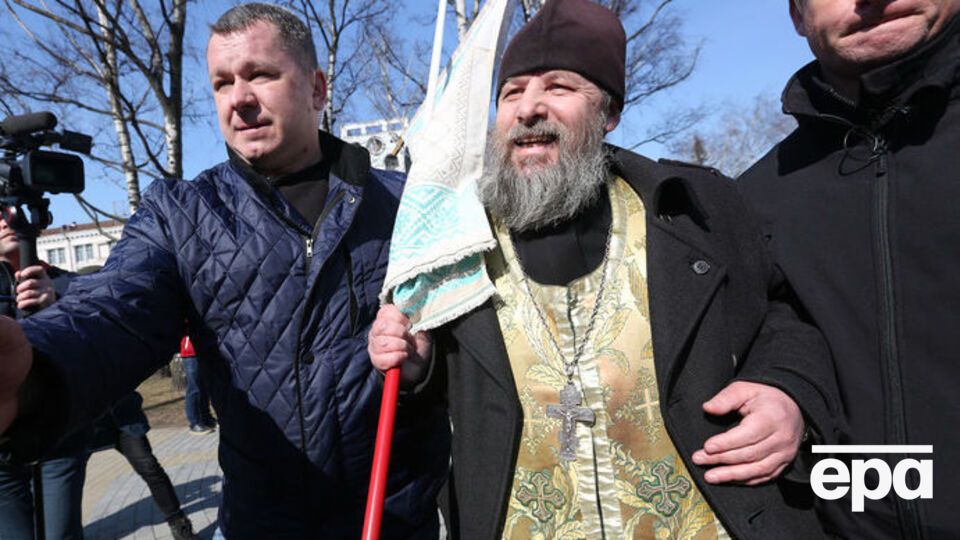 У Білорусі силовики "для з'ясування особи" затримували всіх, хто мав при собі прапори і квіти