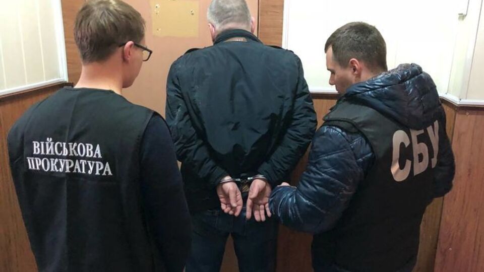 Директора затримали співробітники кількох служб