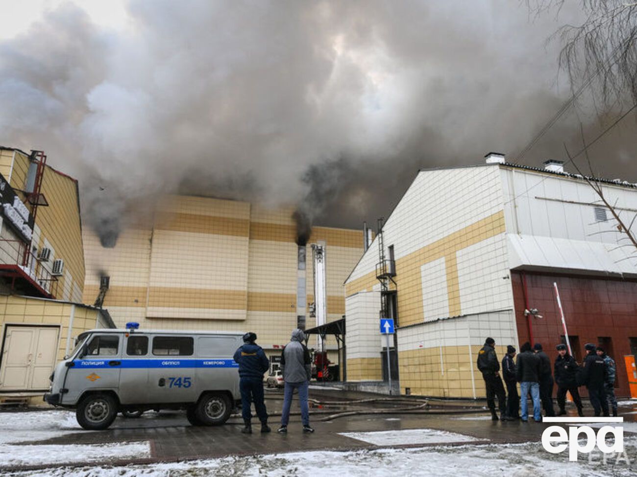 Жертвами пожежі стало щонайменше 64 людини