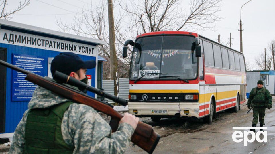 За даними СБУ, російським військовим у зоні АТО вручать документи прикриття