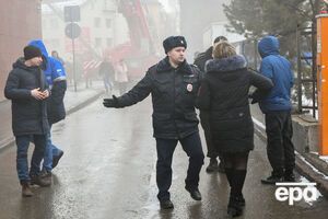 Поліція оточила район НП