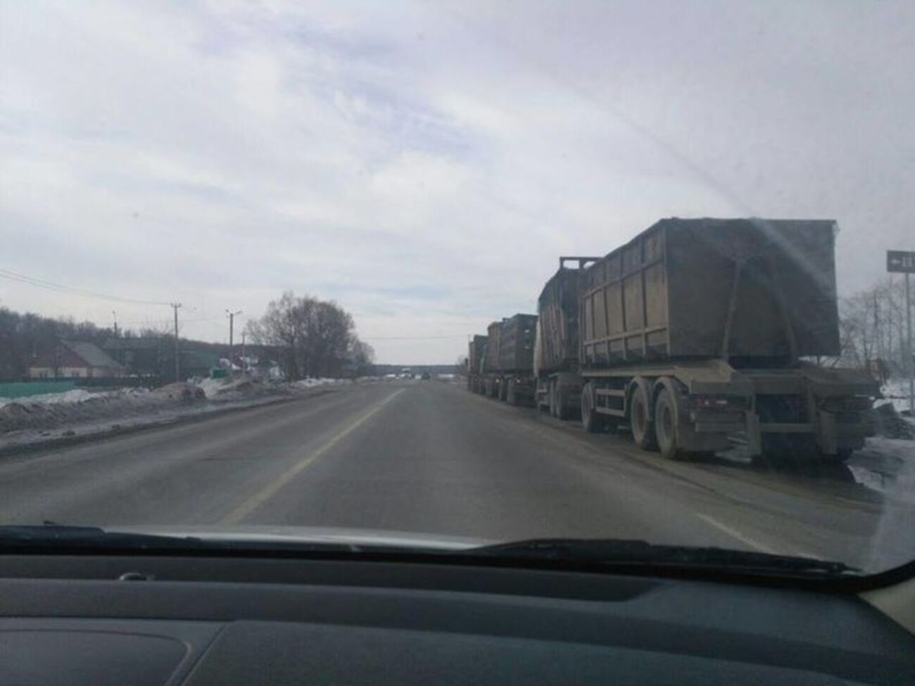 Протестувальники заблокували проїзд сміттєвозів після сильного викиду на звалищі