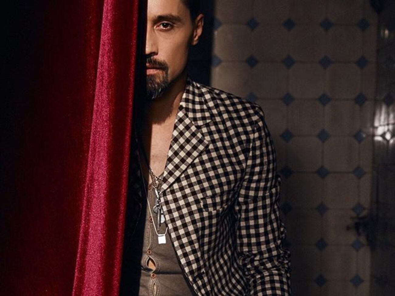 Билан обнародовал фото в стиле ню