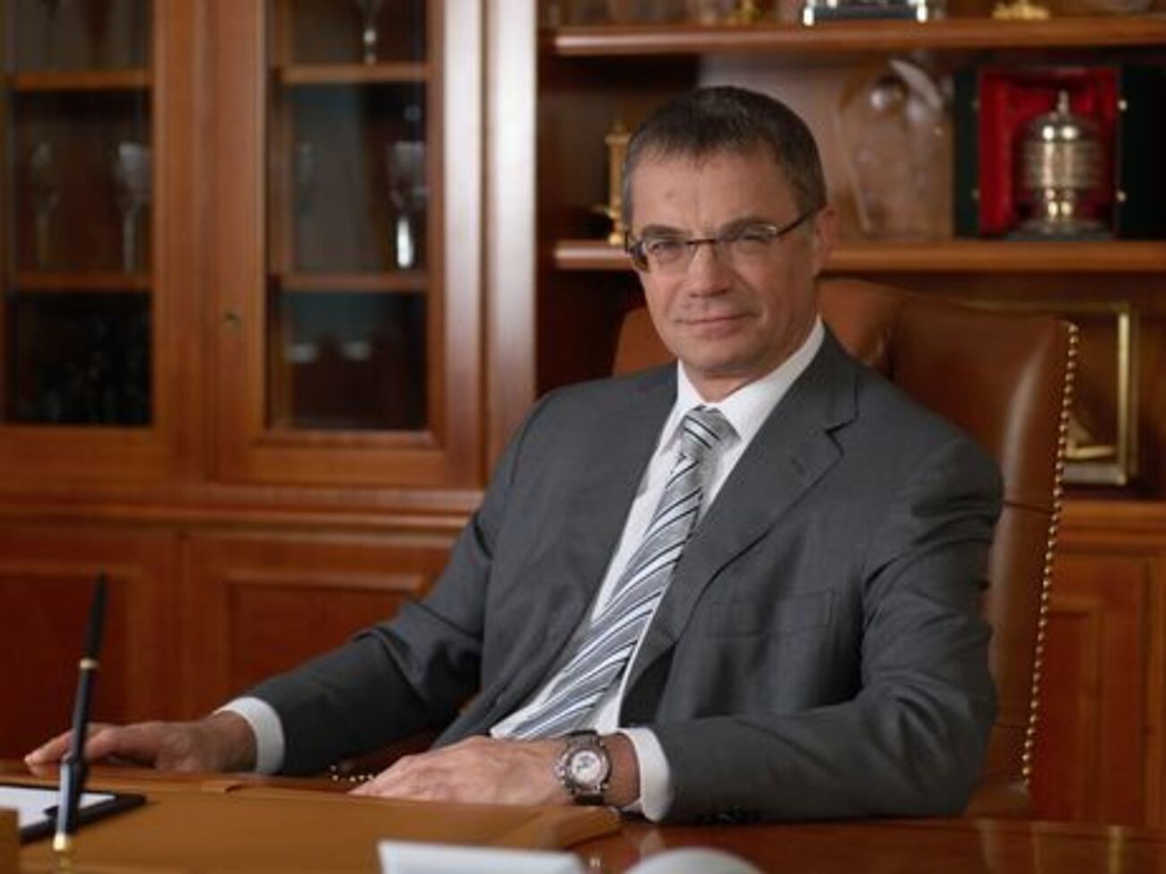 Медведєв зазначив, що "Газпром" ще раз повідомив "Нафтогаз" про намір оскаржити рішення Стокгольмского арбітражу за контрактом на транзит