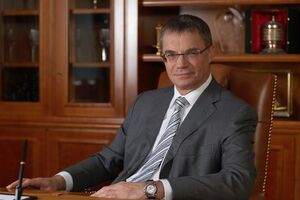 Медведєв зазначив, що "Газпром" ще раз повідомив "Нафтогаз" про намір оскаржити рішення Стокгольмского арбітражу за контрактом на транзит