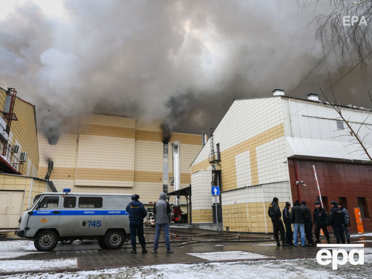 Унаслідок пожежі в Кемерові загинуло 64 людини