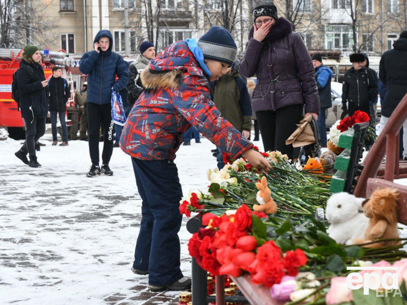 В МЧС подтвердили, что жертвами пожара стали 64 человека