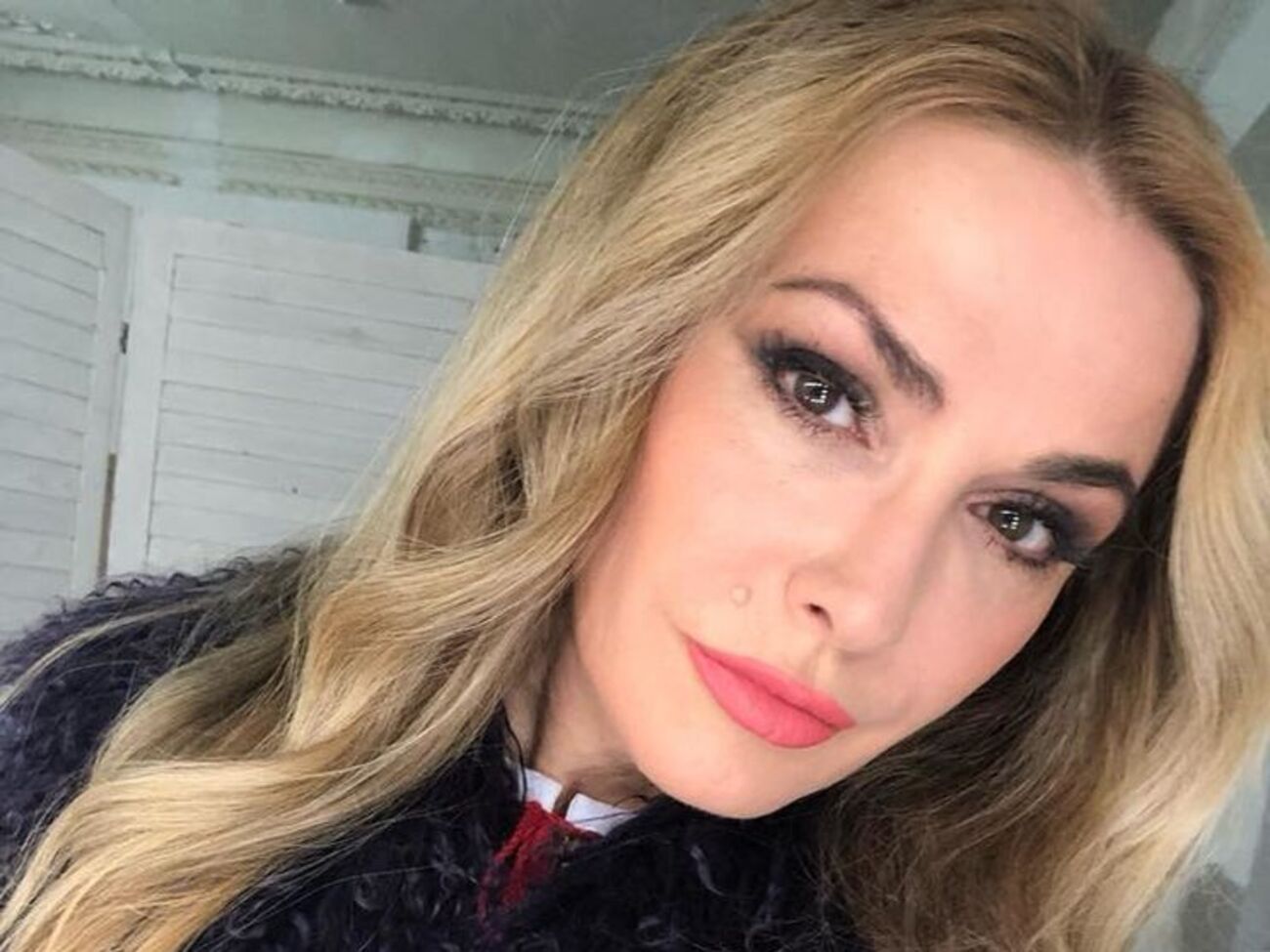 Сумская поделилась семейным снимком