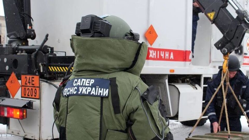 Піротехнік ДСНС підірвався біля Донецької фільтрувальної станції