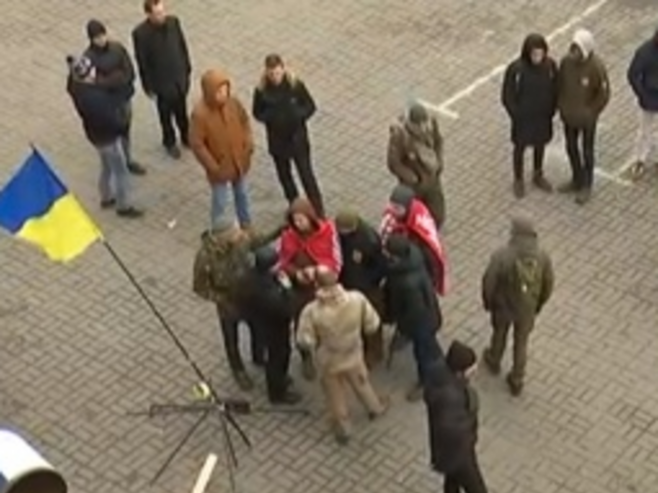 Сьогодні активісти партії "Братство" розпочали цілодобове пікетування телеканала