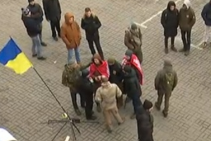 Сьогодні активісти партії "Братство" розпочали цілодобове пікетування телеканала