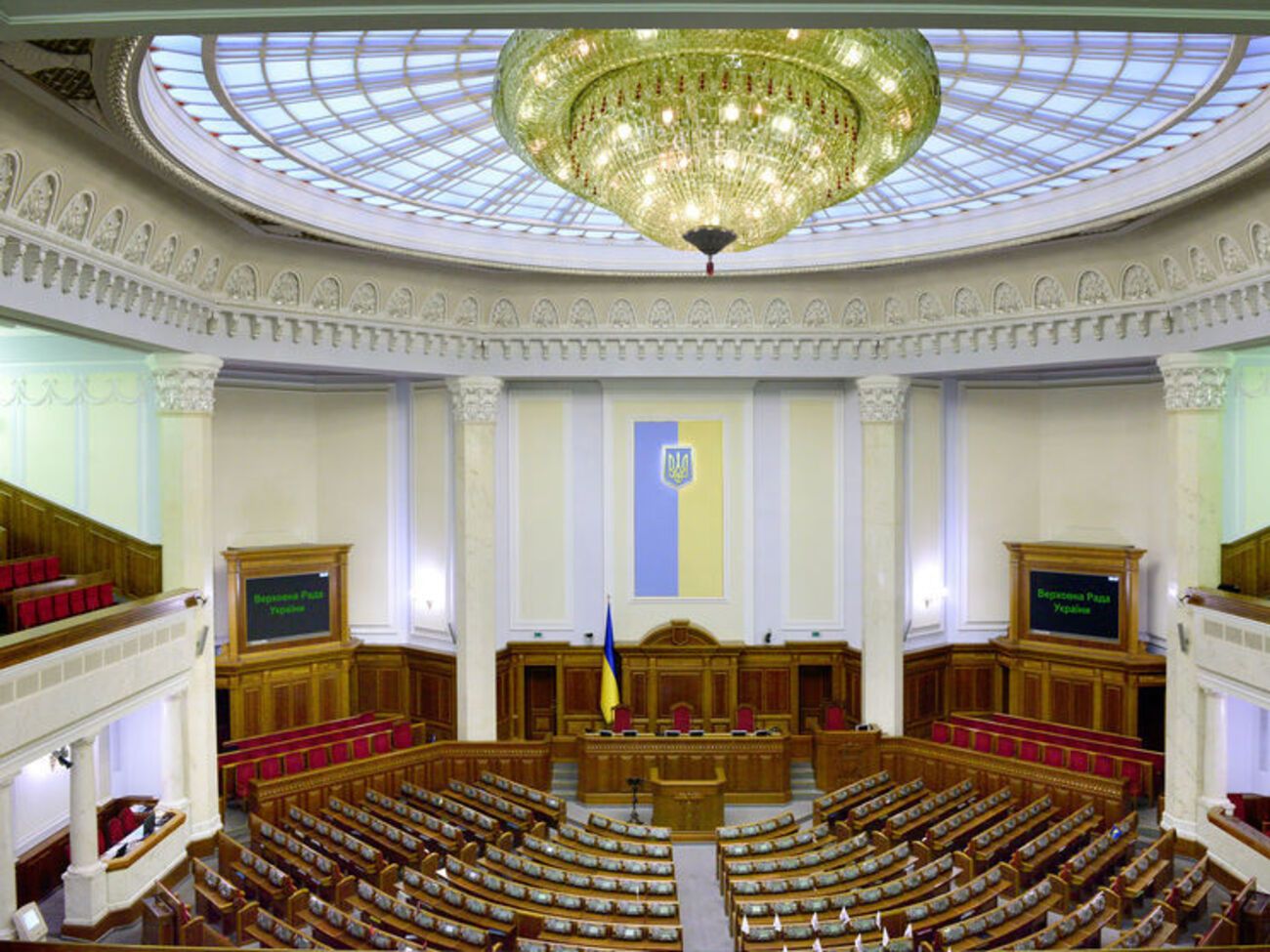 За вопросы о декларациях активистов голосовало меньше 200 депутатов