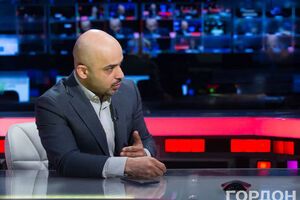Найем: Отец был вынужден после 1990 года уйти в торговлю, потому что нужно было кормить семью