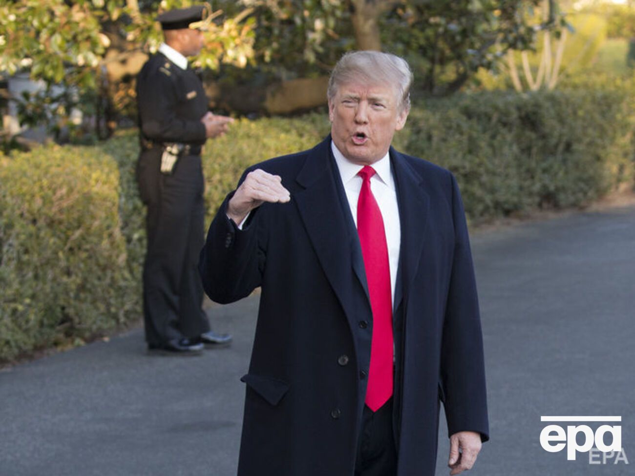 Трамп вновь выступил за стену на границе с Мексикой