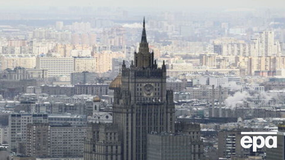 По данным "Известий", МИД РФ выступает за закрытие Генконсульства США в Санкт-Петербурге