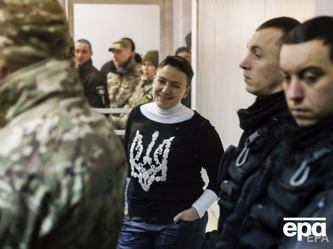Про відвід колегії суддів Савченко просила через&nbsp;відмову задовольнити її клопотання про відвід прокурора Олександра Климовича