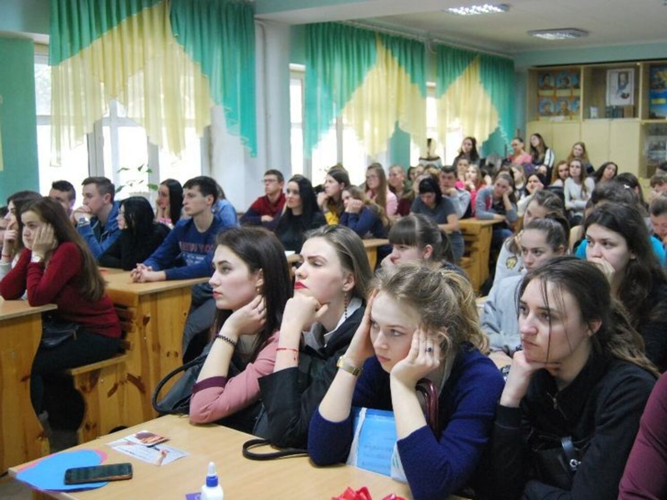 Деякі запитання на лекції про сексуальну "просвіту" викликали пожвавлення аудиторії