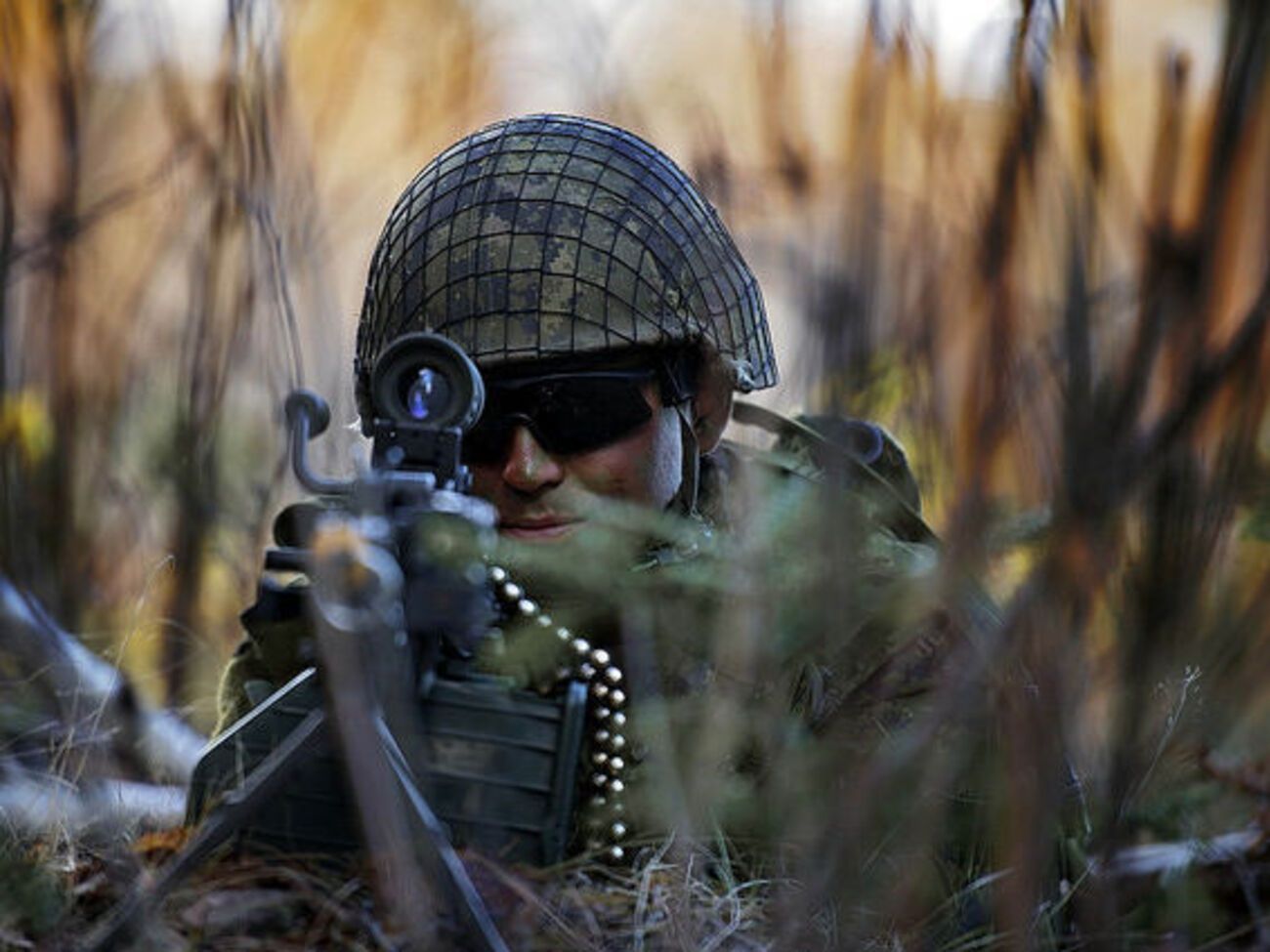 Канада не розглядає безоплатного передання летальної зброї від одного війська іншому