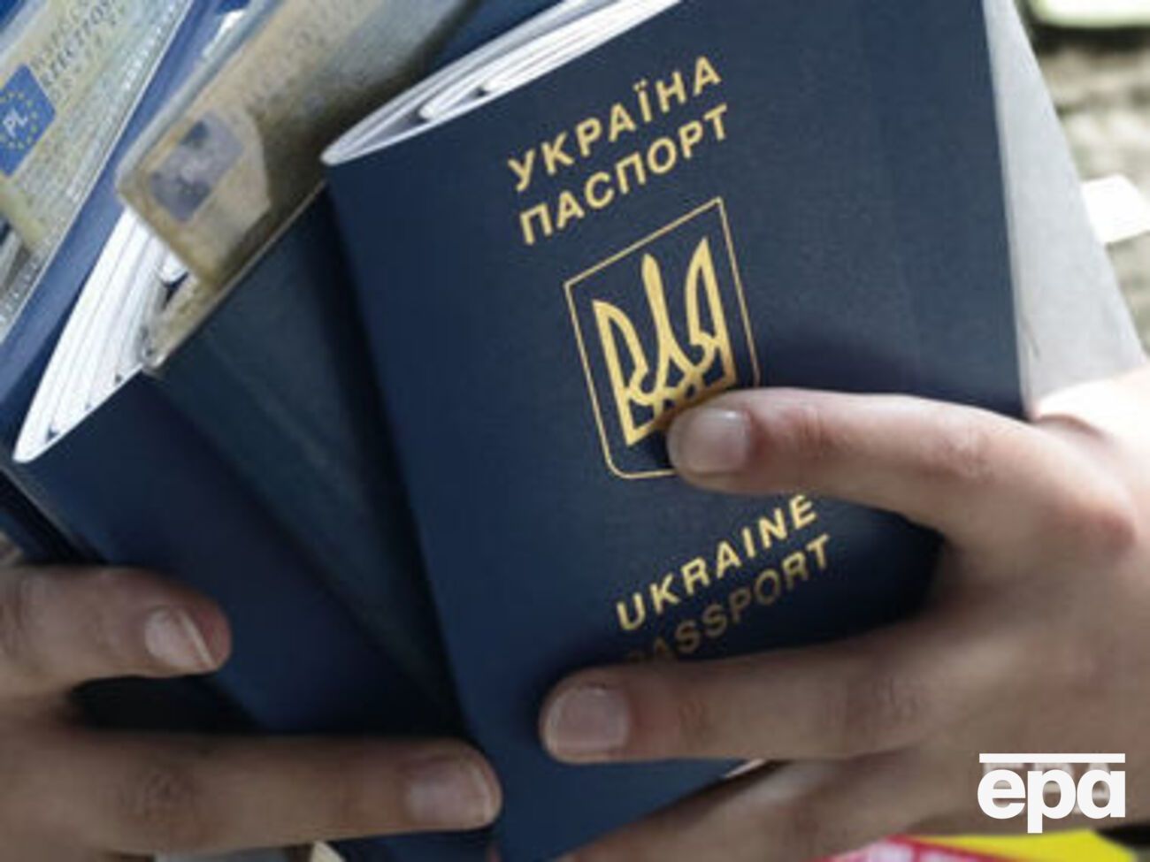Черга на видавання біометричних паспортів зберігається