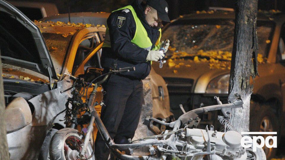 За даними ЗМІ, затримано людину, яка встановила вибухівку на мопед