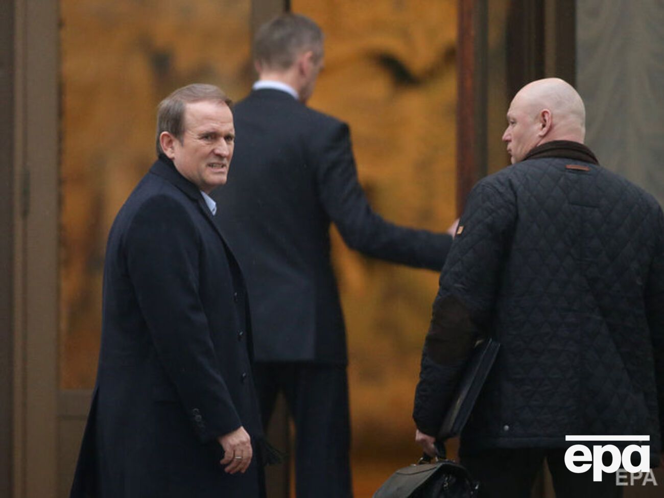 Медведчук (слева): Если речь идет о функциях неформального посла, то, наверное, так и есть