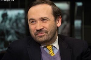 Пономарьов: Мені здається, основне сексуальне життя Путіна відбувається під час поїздок у Туву, коли він скаче на ведмедях із голим торсом