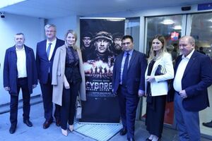 Українська делегація презентувала фільм "Кіборги" у Туреччині
