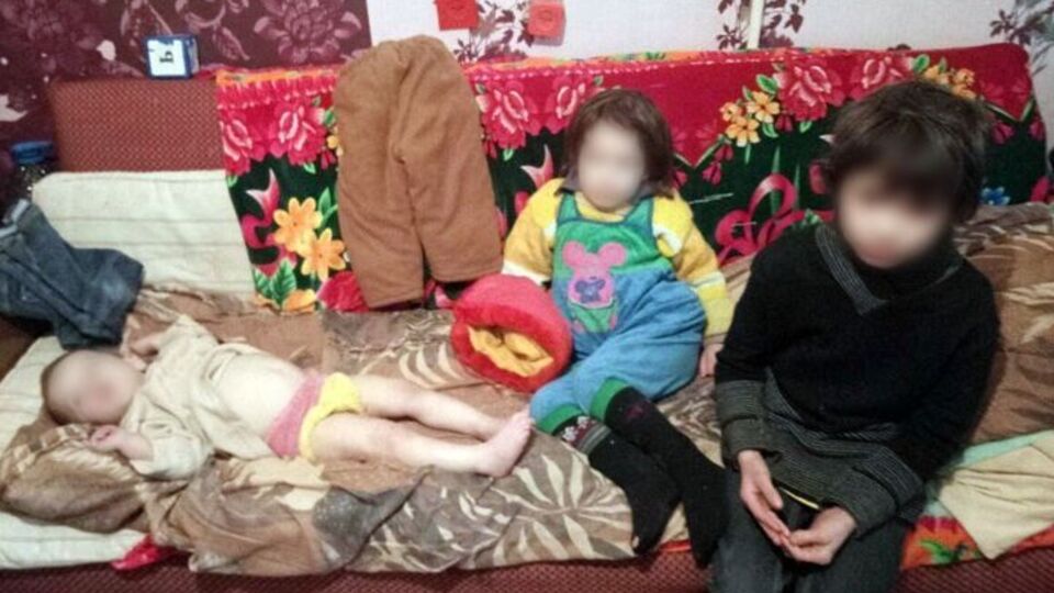 Жінка залишила трьох дітей без нагляду
