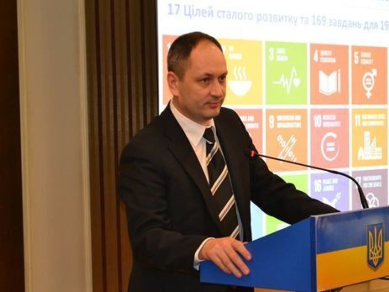 Черниш: Транзитна адміністрація на Донбасі має забезпечити перехід влади від окупаційної адміністрації до себе самої, а потім передати владу Українській державі