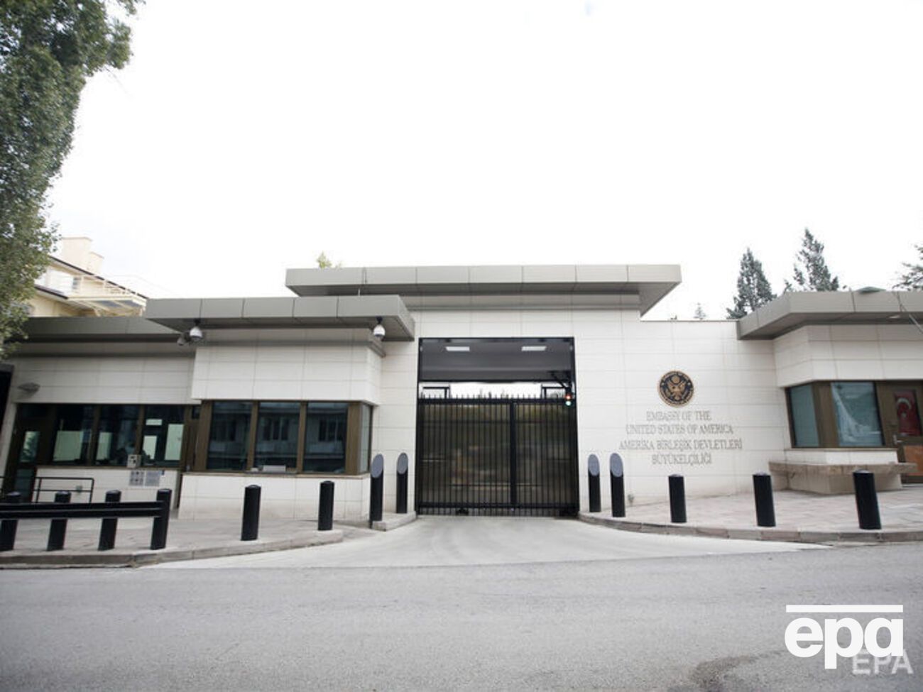 Посольство закрыто 5 марта