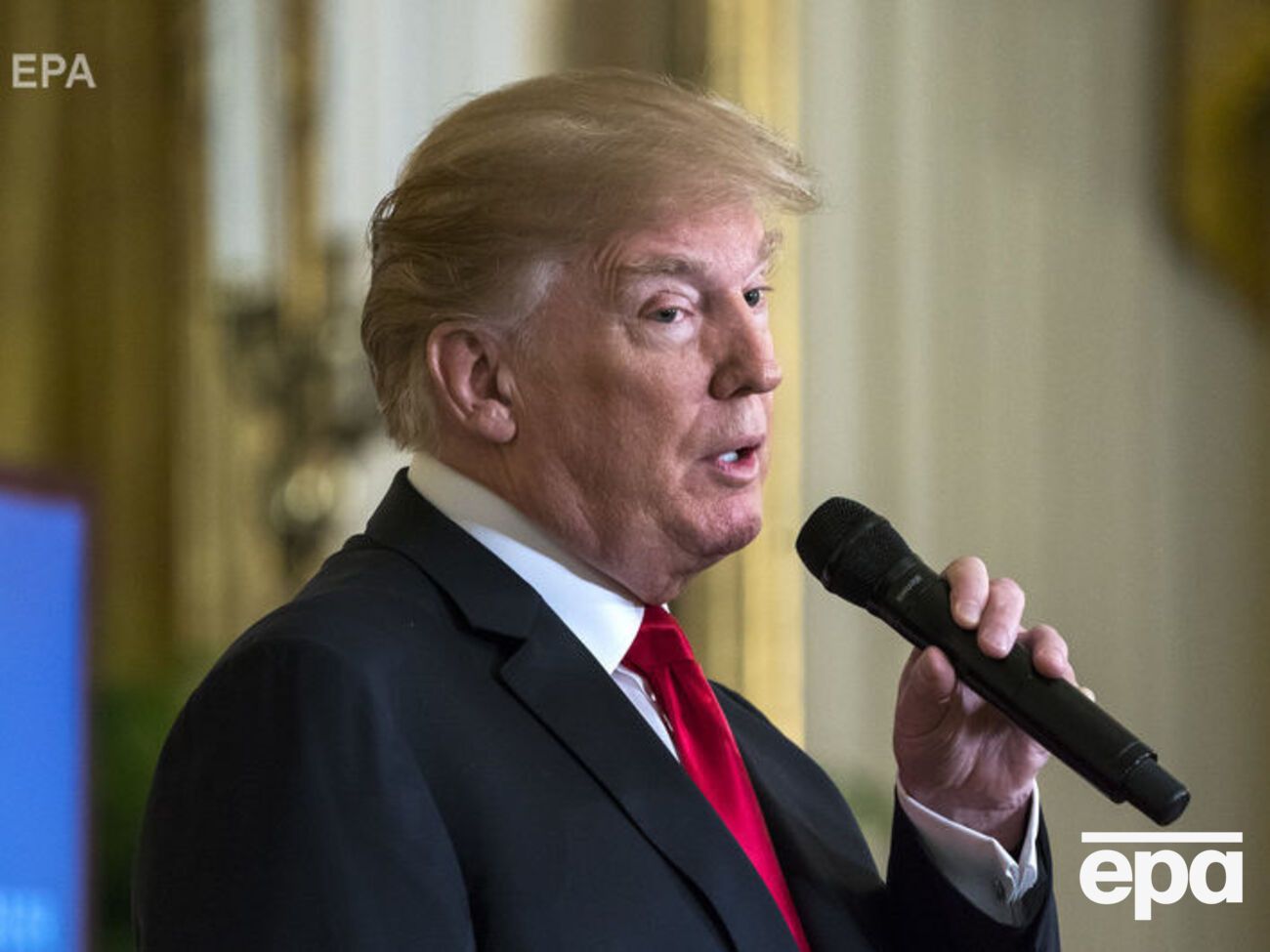 До 1 листопада 2015 року Трамп вів свою виборчу кампанію вже чотири з половиною місяці