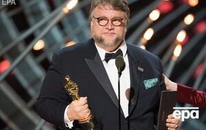 Гильермо Дель Торо получил статуэтку "Оскара"