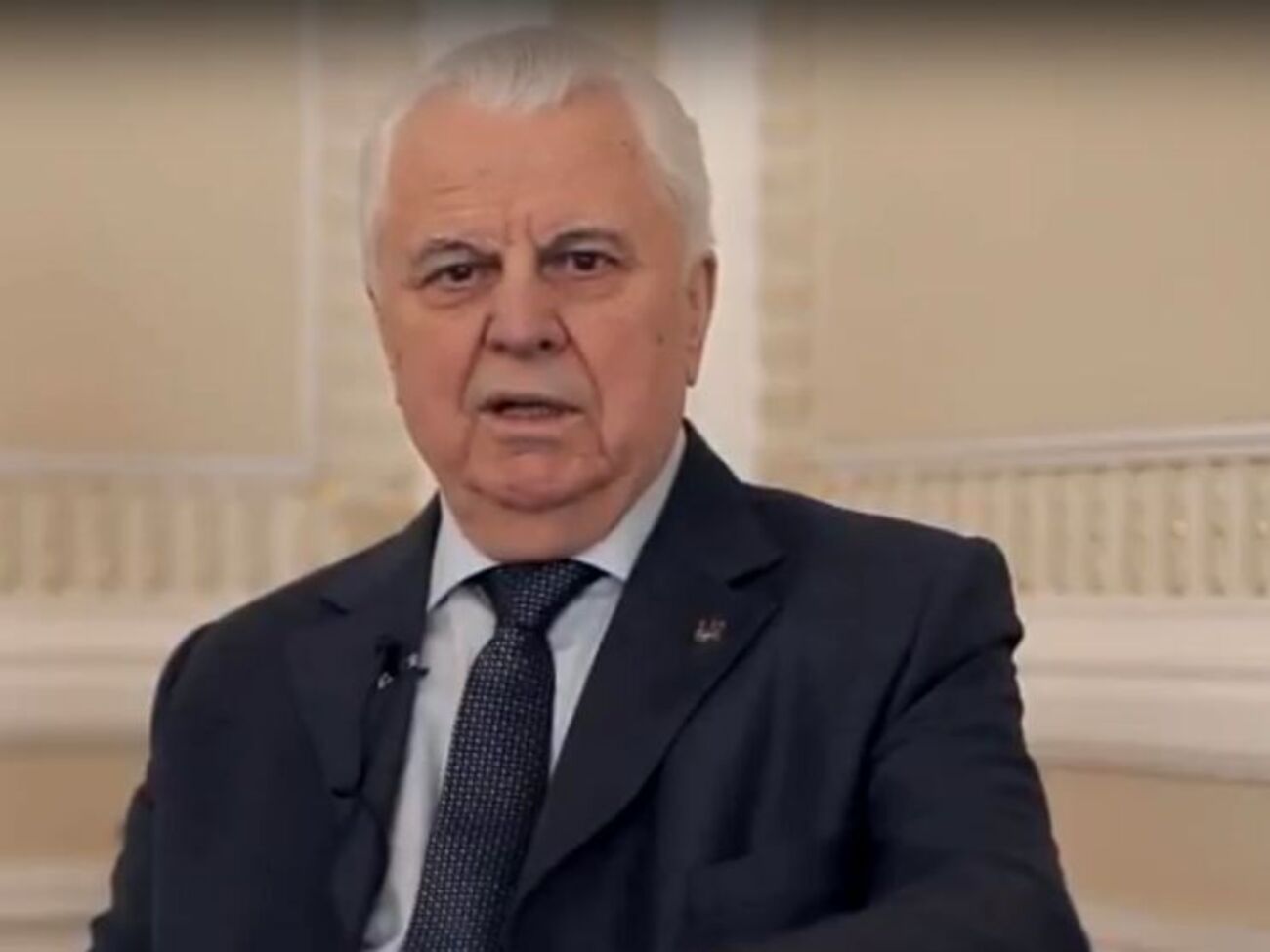 Украинскую версию видеофлешмоба открыл и завершил Кравчук