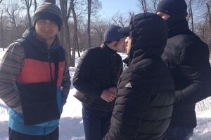 Крысин заявил, что не знает титушек, которые собрались у суда