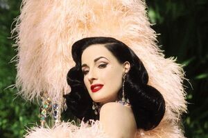 Дита фон Тиз: Бекстейдж-приветствие из Мельбурна