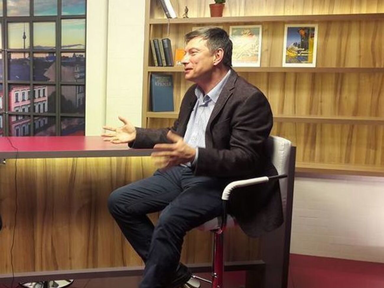 Найправильніша передвиборча листівка має бути короткою: "Путін – це війна"