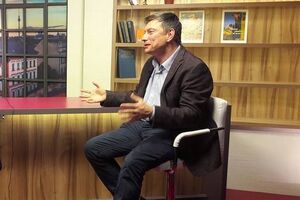 Самая правильная предвыборная листовка должна быть короткой: "Путин – это война"