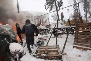 Утром 3 марта 2018 года возле палаточного городка под Верховной Радой в Киеве произошли столкновения между полицией и протестующими