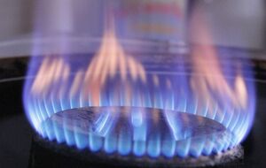 Плита могла стать источником угарного газа, подозревают в полиции