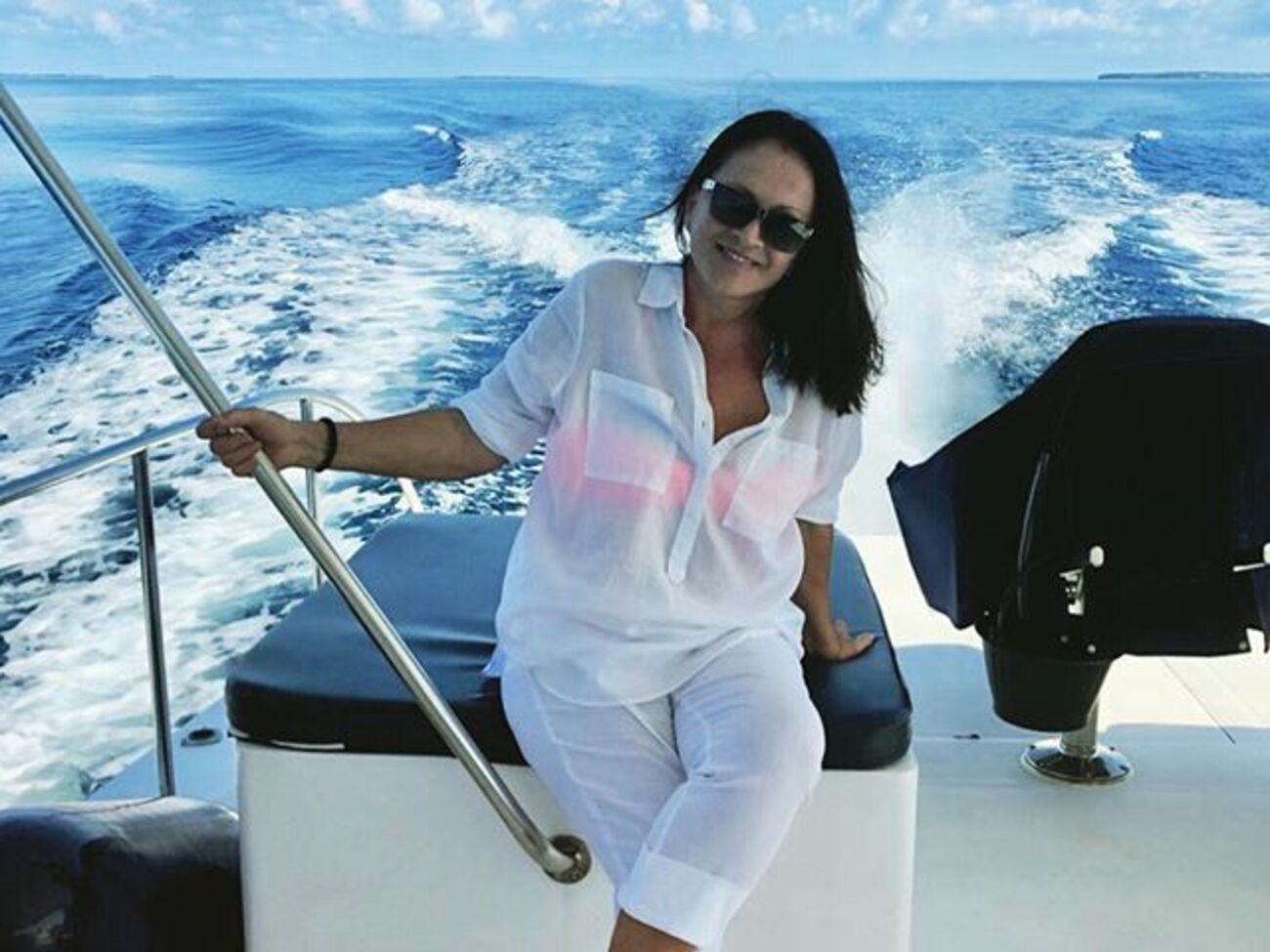 Ротару:&nbsp;Вот и пришла долгожданная весна! Пусть с ней будут связаны самые прекрасные моменты в жизни! Будьте счастливы!