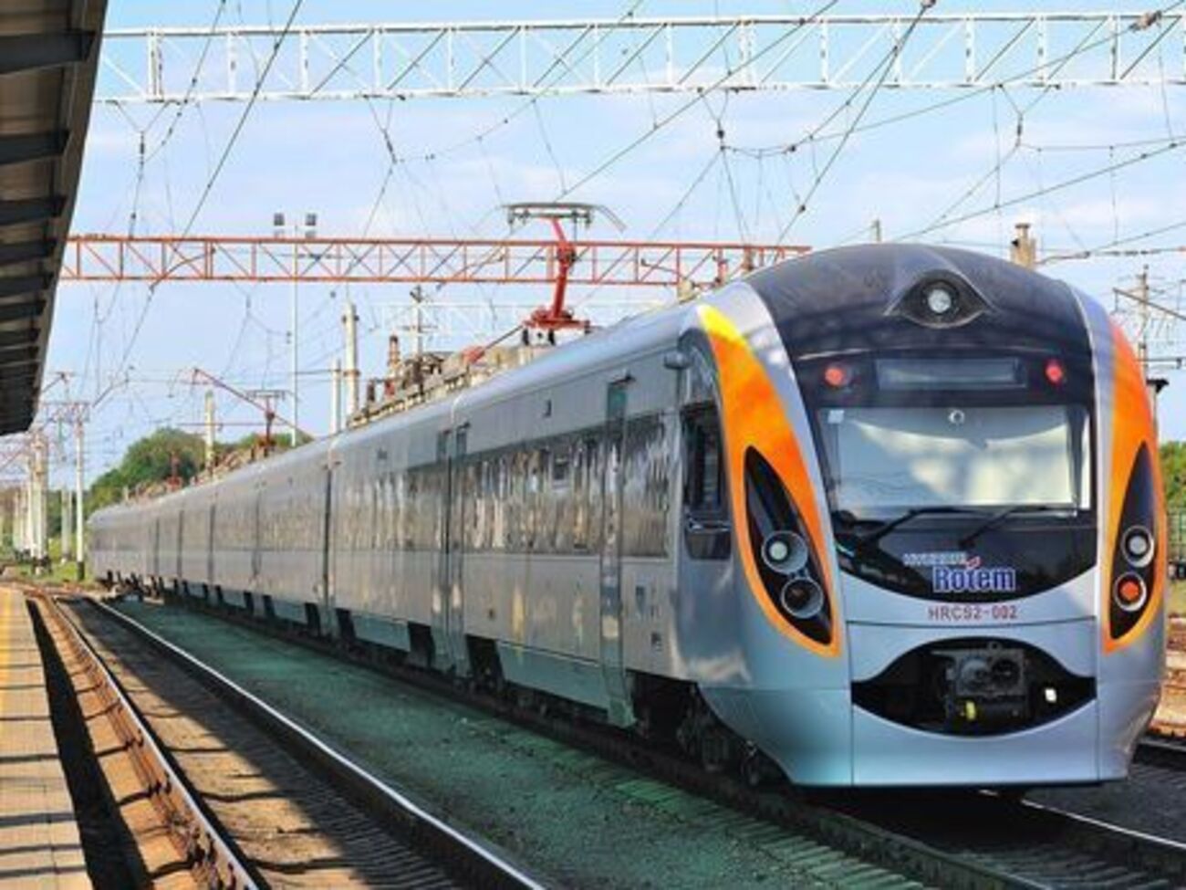 "Укрзалізниця" призначила додаткові рейси швидкісних поїздів "Інтерсіті"